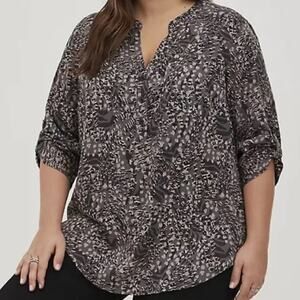TORRID Leopard Cheetah Animal Print Blouse Sz 5